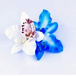 Hair flower clip💙🤍